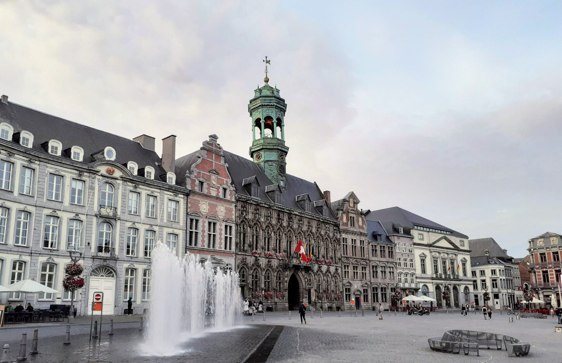 Grand-place-de-mons