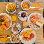Petit déjeuner ouvert aux personnes extérieures entre Mons et Charleroi